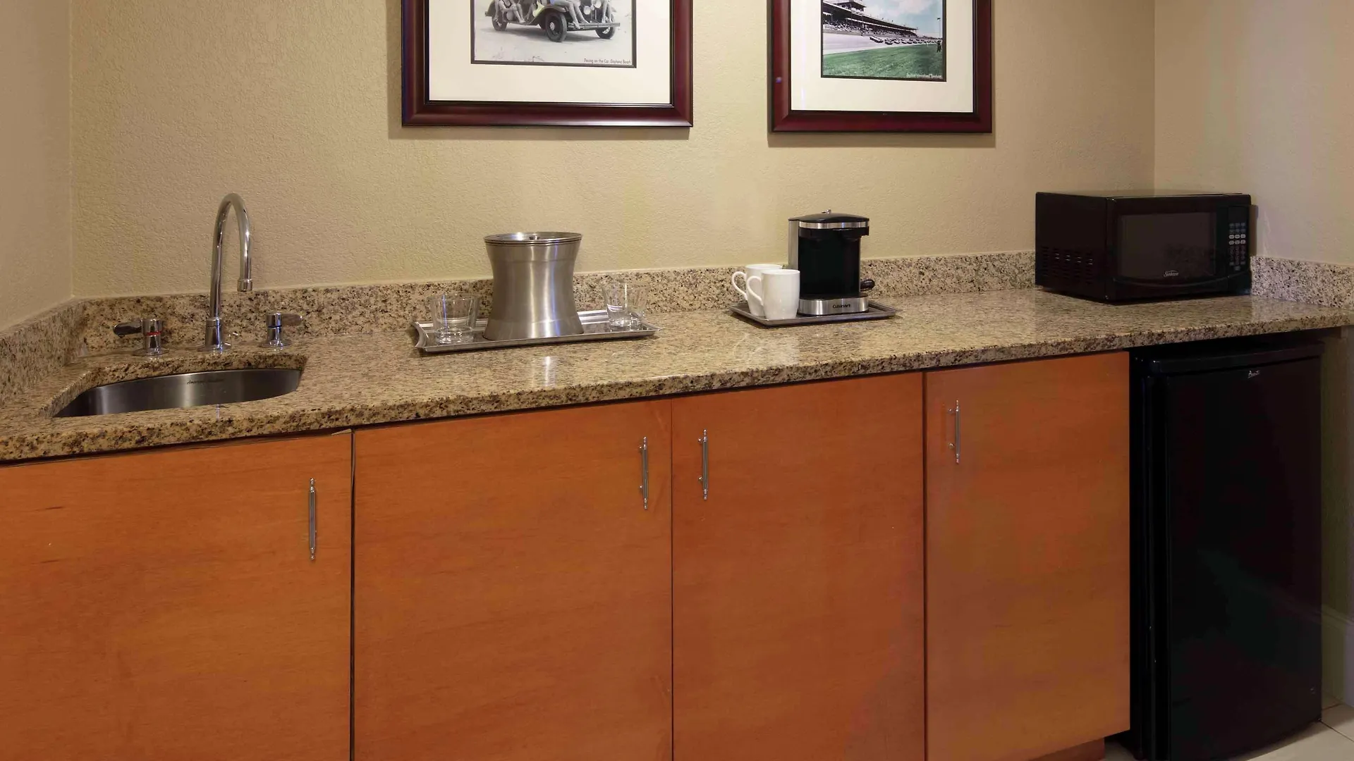 Hilton Daytona Beach Resort (Adults Only)