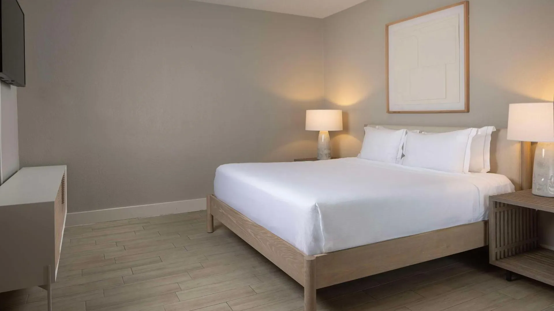 Hilton Daytona Beach Resort (Adults Only) 4*,