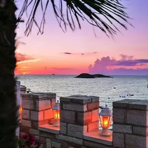 Hotel Castle Ksamil