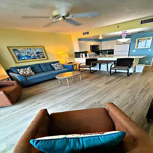 1 Bedroom Direct Oceanfront Wyndham Ocean Walk - Daytona Funland 703 Daytona Beach
